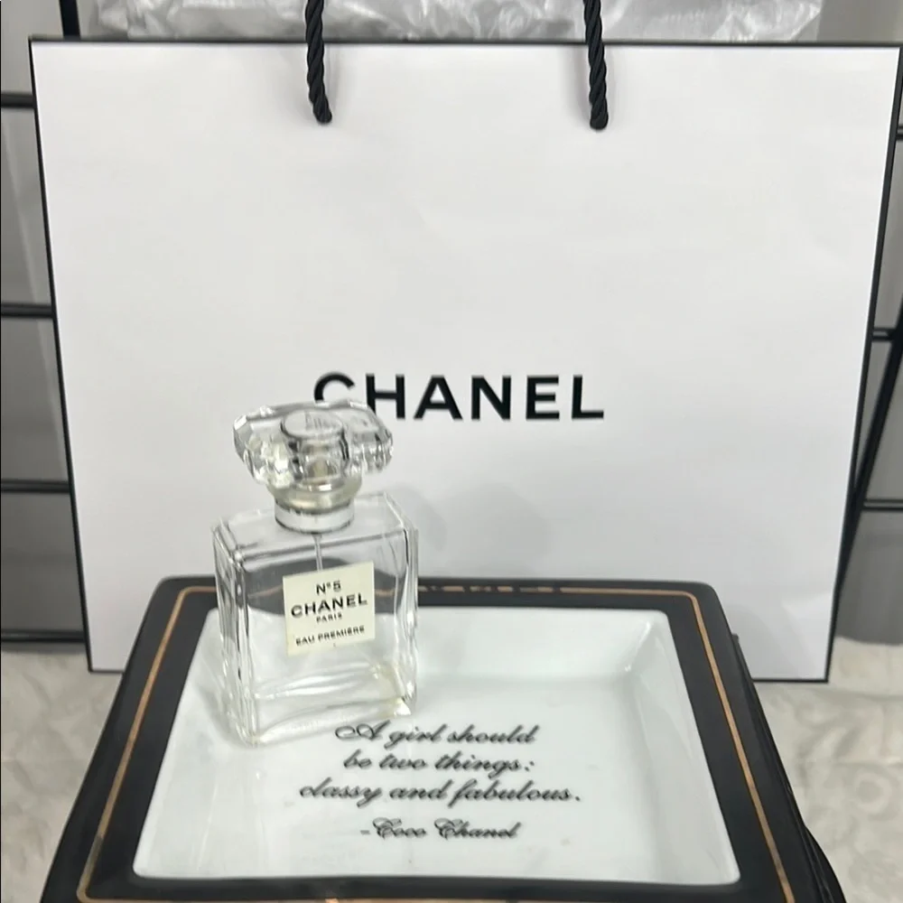 Gorgeous trinket dish with quote from CoCo Chanel Great gift idea 🎁🎁